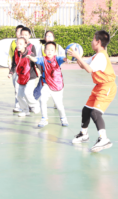 包含Ming迎来七赛季出色发挥，TES观众热烈欢呼！观众掌声雷动的词条