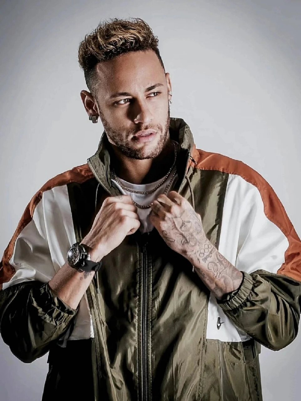 关于内马尔迎来十赛季高光表现,湖人球迷沸腾!的信息